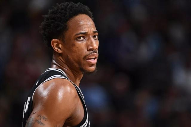 王哲林22+10上海险胜浙江 张帆20分北控胜广州